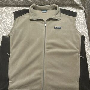 Men’s Columbia fleece mountain jacket vest size 2 XL new